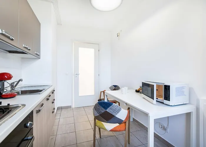 Jasmine Luxury Aviatiei *