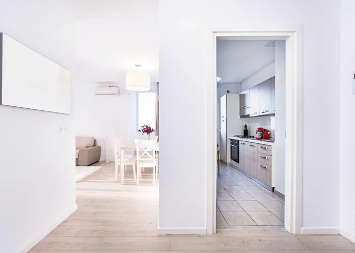 Jasmine Luxury Aviatiei *